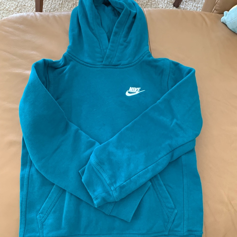 Nike sweater - Picture 2 of 5